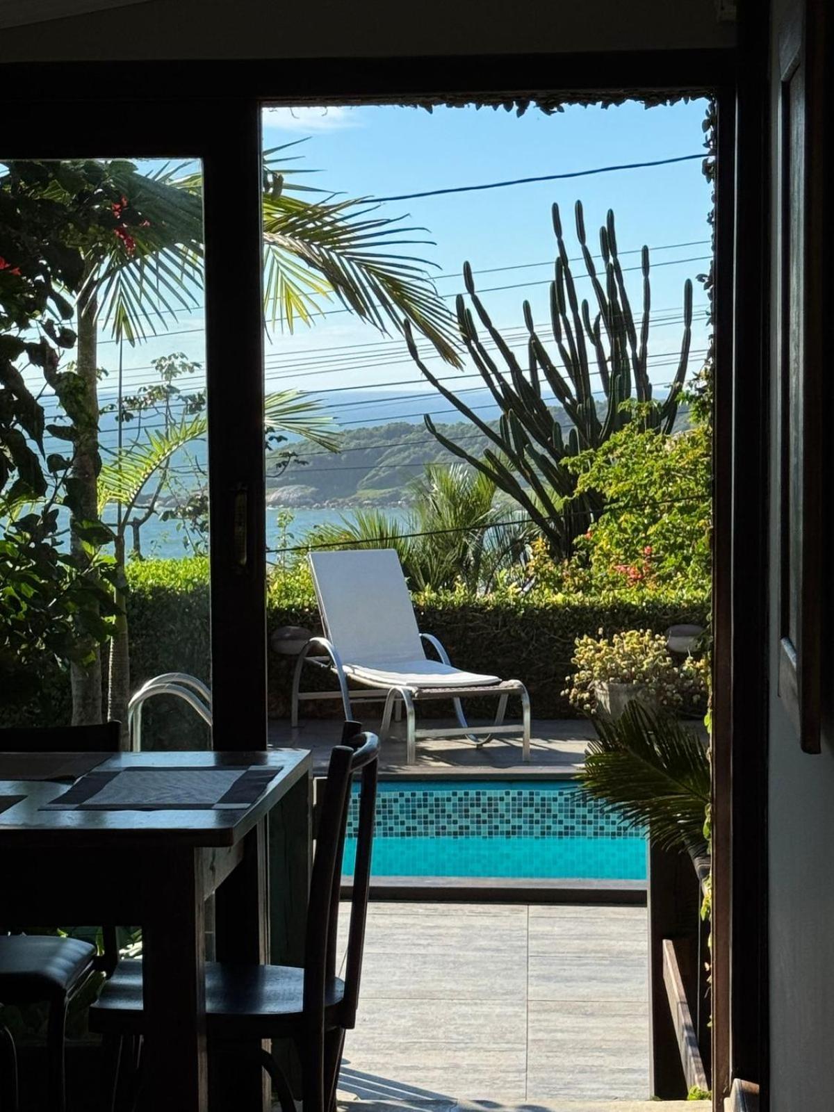 Pousada Vigia Das Mares - Vista Para O Mar, Localizada No Caminho Do Rei, Parte Mais Nobre Da Прайя-ду-Роза Экстерьер фото